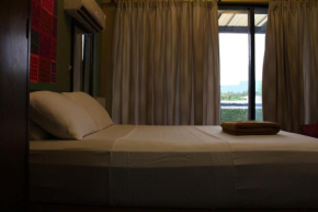 Гостиница Purple Tree Bed & Breakfast  Манила